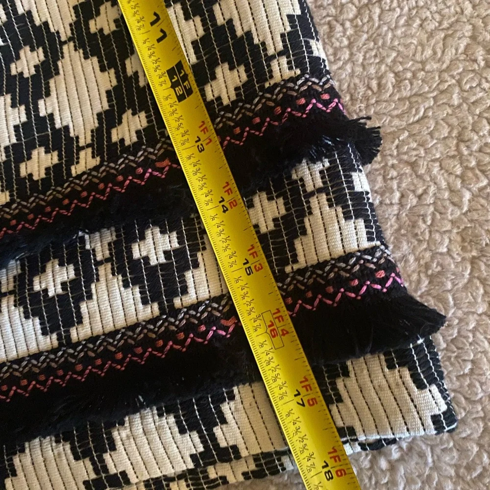NWT Merona Black and White Merona Geometric Mini Skirt. SZ 10